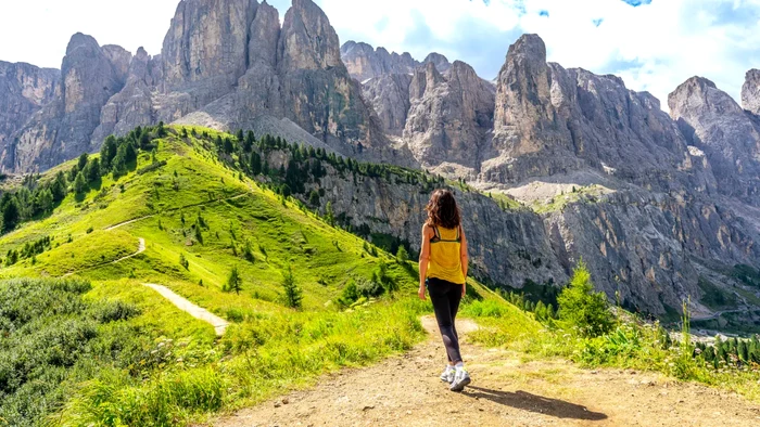 8 destinații epice în 2026 care te fac să alegi bocancii de drumeție 