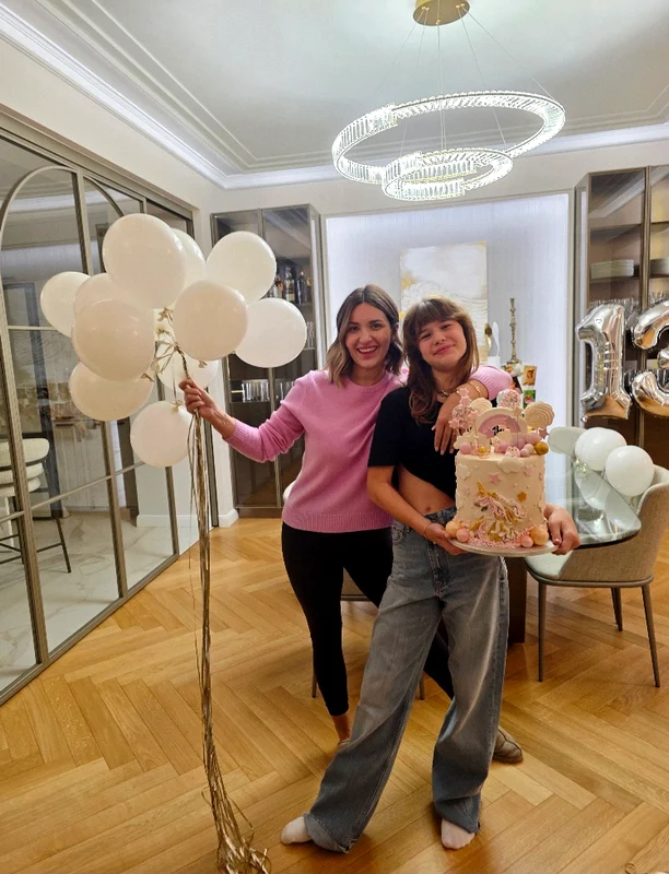 Alesia, fiica Elei Crăciun, a împlinit 13 ani foto: Arhiva personală