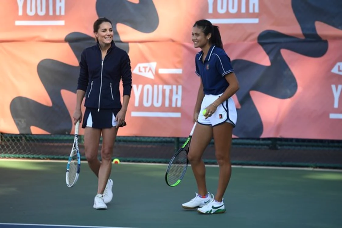 
    Ducesa de Cambridge, meci de tenis cu Emma Răducanufoto: Profimedia  