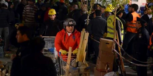 Acoperişul unui supermarket s-a prãbuşit în Argentina,provocând doi morţi şi şase dispãruţi