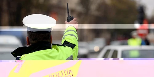 Poliţiştii i-au întocmit dosar penal