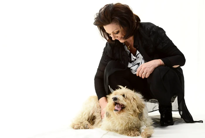 Actrița Carmen Tănase a fost impresionată de povestea de viață a lui Moshu, așa că l-a înfiatfoto: arhiva personală