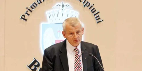 Autostrada lui Oprescu rămâne „suspendată”