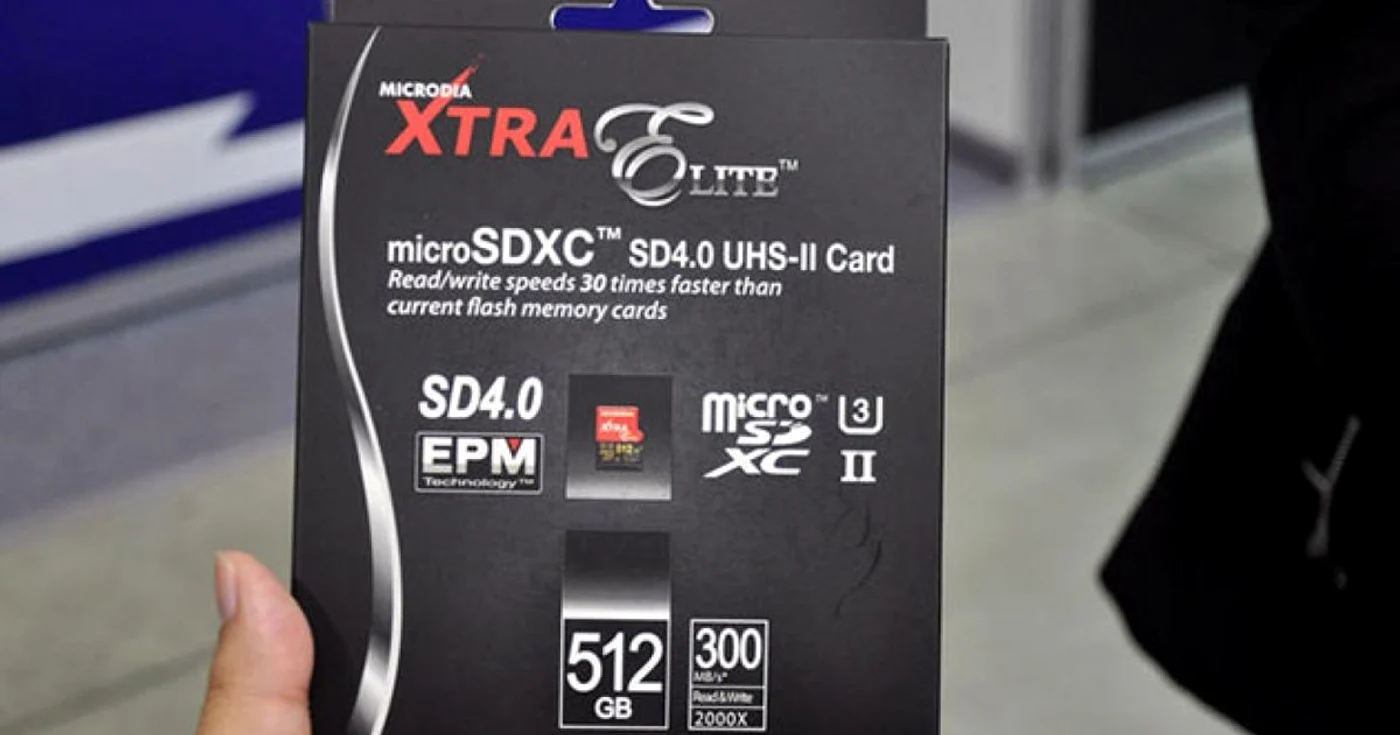 Dacă voiai un card microSD foarte mare, acum există.