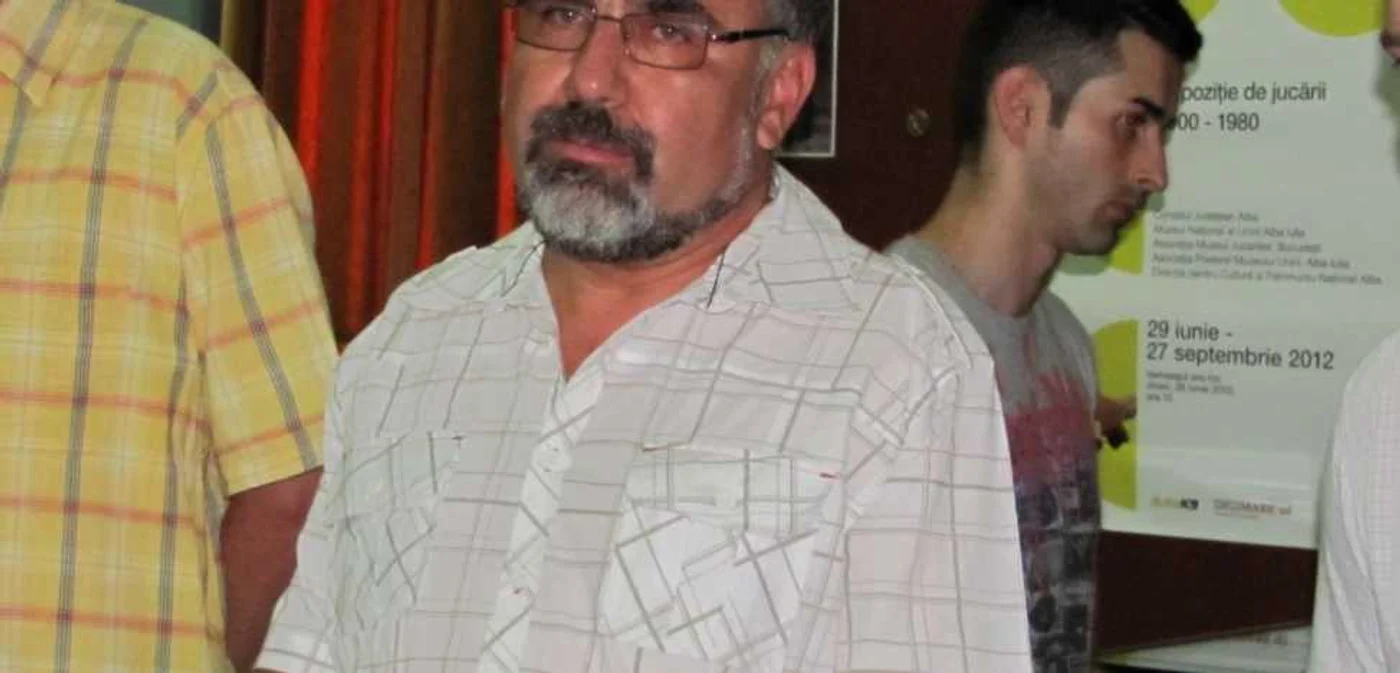 Inginerul Cristian Dumitru, proprietarul colecţiei de jucării