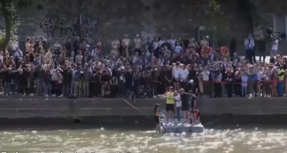 Triatlonul ar putea deveni duatlon. Proba de înot nu se poate desfăşura, momentan, din cauza poluării Senei