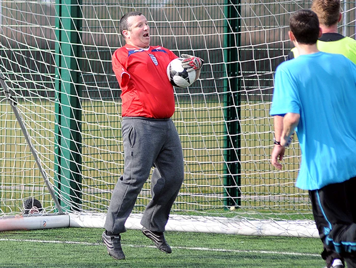 robert lovejoy, portar fotbal brat amputat