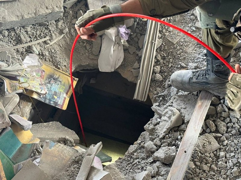 Momentul tensionat în care soldații israelieni se luptă cu atacatorii Hamas într-o școală din Gaza și apoi găsesc un tunel VIDEO FOTO
