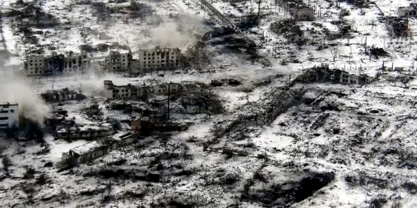 Război în Ucraina - imagine din 23 februarie cu Mariinka, un oraș distrus FOTO Profimedia 