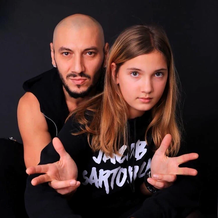 Nick, alături de fiica sa, Andreea