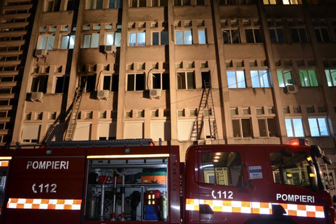 
    15 pacienți au murit în incendiul de la Piatra NeamțFoto: Inquam Photos  