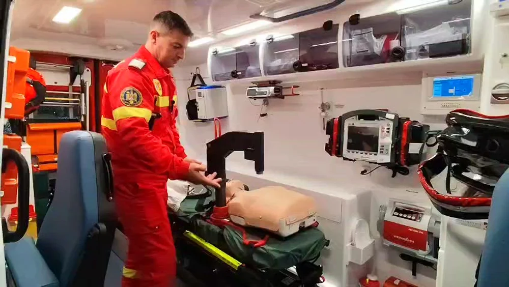 Aparatură care resuscitează automat pacientul. Noile autospeciale cu dotări de top vor ajunge la echipajele SMURD. Cum funcționează dispozitivele