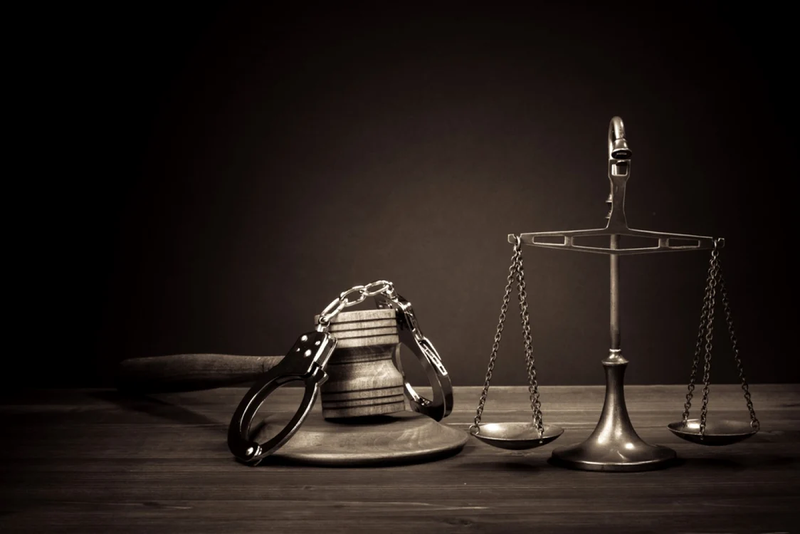 Magistraţii nu s-au lăsat impresionaţi de ameninţările individului. Foto: Shutterstock