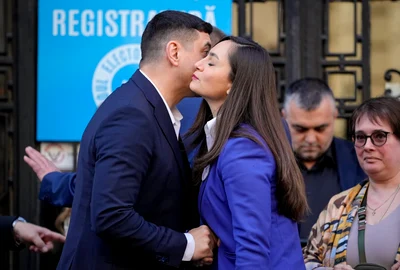 Presedinta POT, Anamaria Gavrila, alaturi de presedintele AUR, George Simion FOTO Mediafax 