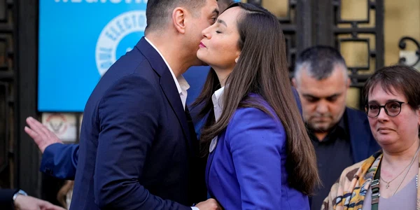Presedinta POT, Anamaria Gavrila, alaturi de presedintele AUR, George Simion FOTO Mediafax 