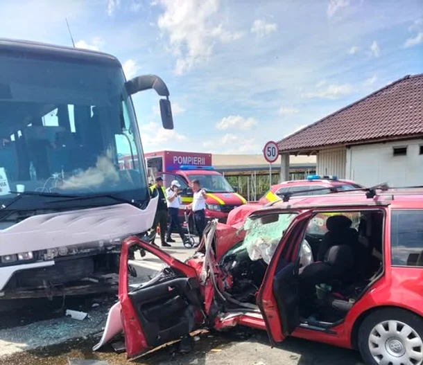 Accidentul a avut loc pe DN1 FOTO: ISU Bihor