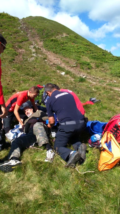 Echipe mixte din Dâmboviţa şi Braşov au plecat în căutarea lui