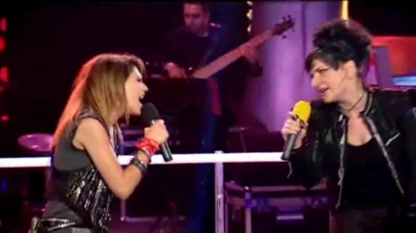 
    Loredana vs Elena FOTO: captură Pro tv  