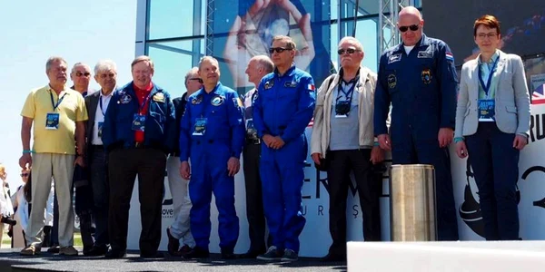 Astronauţi străini alături de Dumitru Prunariu
