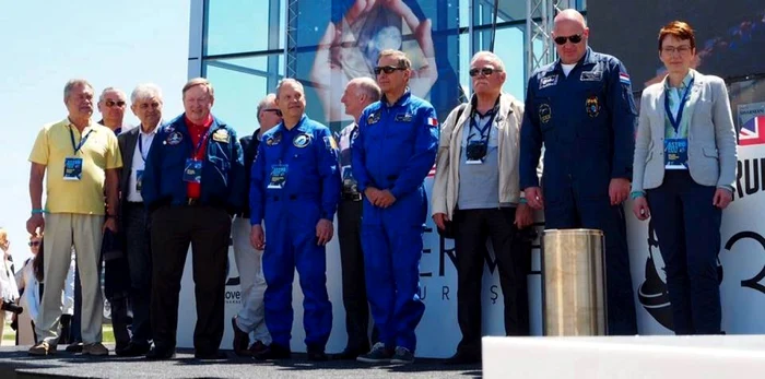 Astronauţi străini alături de Dumitru Prunariu