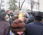 Înghesuială la aghiasmă