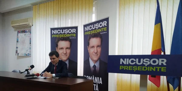 Nicusor Dan la Focsani 2, Foto Ştefan Borcea jpg