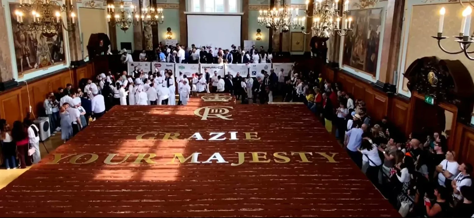 Cel mai lung tiramisu din lume are peste 400 de metri: record mondial doborât la Londra, cu zeci de bucătari