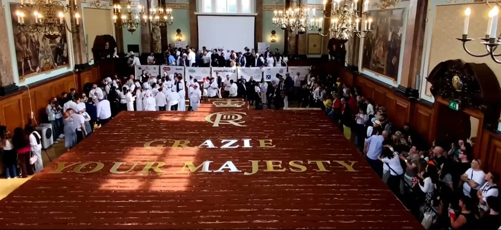 Cel mai lung tiramisu din lume are peste 400 de metri: record mondial doborât la Londra, cu zeci de bucătari