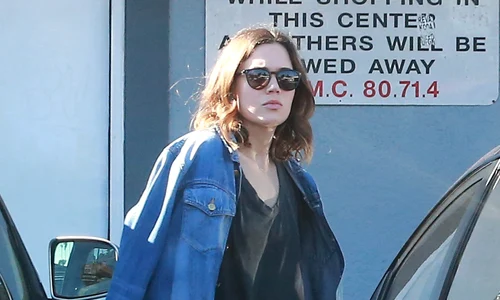 Exclusive Mandy Moore Lunches In Silverlake With Her Boyfriend jpeg
