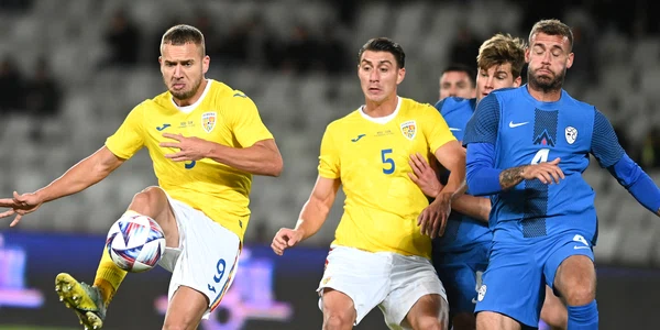 George Pușcaș, Ionuț Nedelcearu, Jaka Bijol si Miha Blažič în meciul amical de fotbal dintre Romania si Slovenia desfasurat la Cluj Napoca pe 17 noiembrie 2022 FOTO SPORT PICTURES jpg