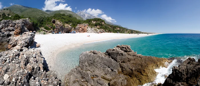 Plaja cu nisip alb(anez). FOTO: Shutterstock