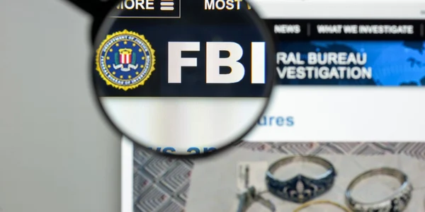 Site FBI Federal Bureau of Investigation lupa FOTO Shutterstock