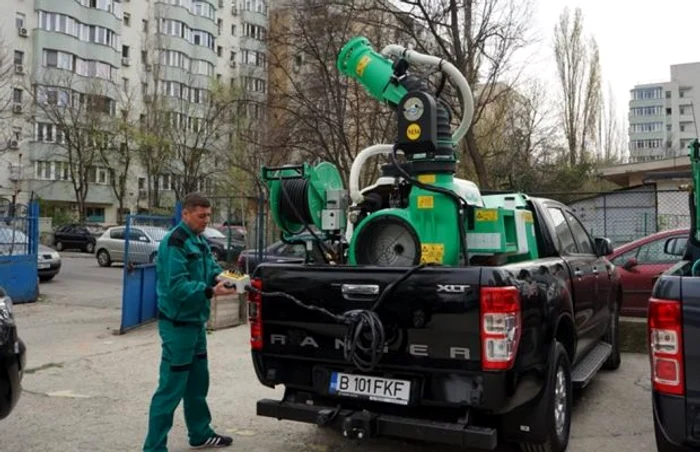 Unul dintre utilajele cu care se face dezinsecția în BucureștiFoto: pmb.ro