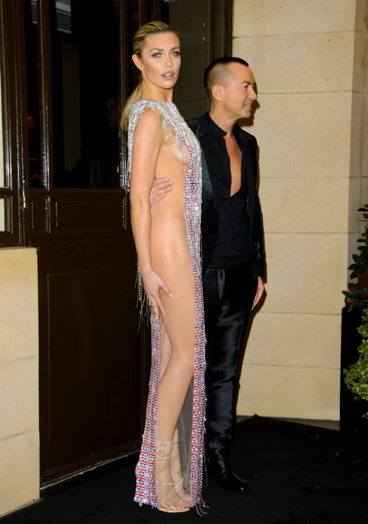 Abbey Clancy, fără lenjerie intimă la gala caritabilă «Fashion the Brave» (Foto: TNYF / Wenn.com)