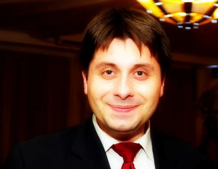 Mihai Cucerzan este clujeanul care a lansat iniţiativa civică prin care vrea ca oraşul Cluj-Napoca să fie primul din ţară în care fumatul să fie interzis în spaţiile publice FOTO: Facebook