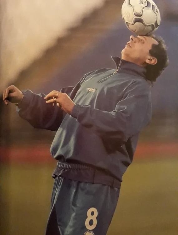 Ilie Balaci purta numărul 8 pe tricou