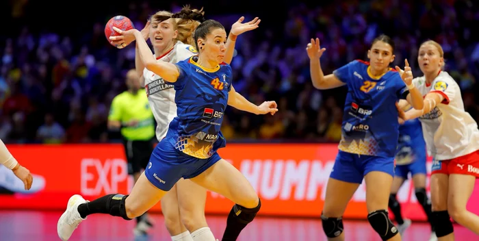 Tricolorele, în meciul cu danezele FOTO Facebook FRH