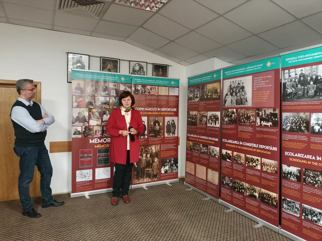 Nicolae Mihai și Ludmila Cojocaru istorici din România și Moldova la Vâlcea Foto Daciana Stoica jpg