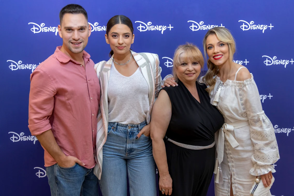 Vlad Gherman, Oana Mosneagu, Nuami Dinescu si Andreea Ibacka lansare Disney (13) jpg