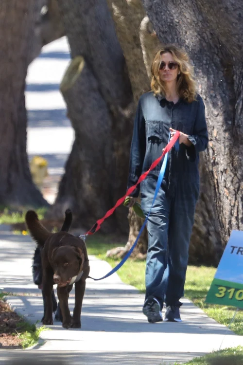 8 julia roberts in izolare 1 jpg jpeg