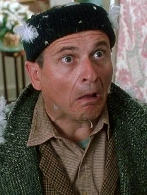 Joe Pesci, binecunoscut pentru rolul hoţului Harry