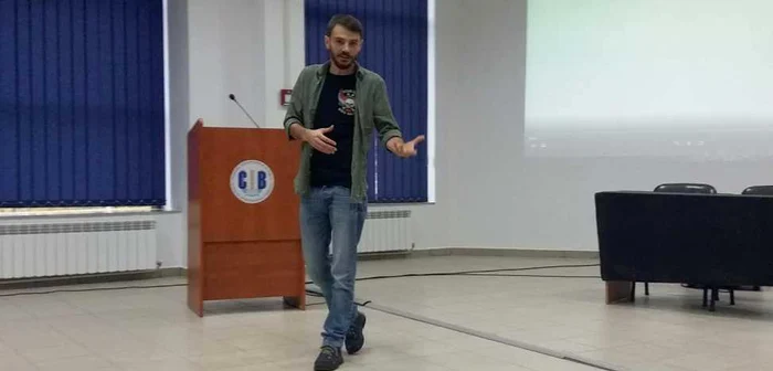 Andrei Balaita le-a prezentat studenţilor de la UCB programul care pot lucra în SUA