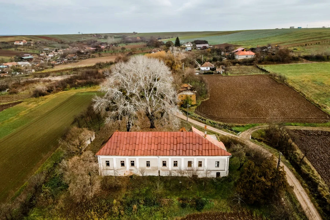 Conacul Bónis, refugiu al Coroanei Ungariei, de vânzare FOTO:  știriletransilvaniei