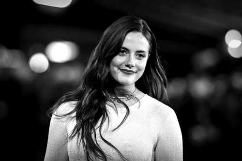 Meg Bellamy joacă rolul lui Kate Middleton în The Crown