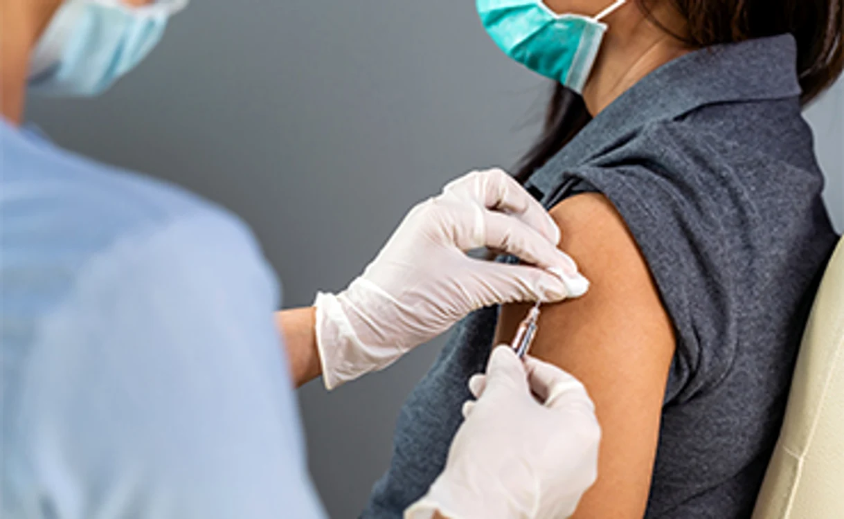 „Ar fi bine dacă toată lumea s-ar vaccina”, consideră profesorul Răzvan CherecheşFoto: Arhivă personală