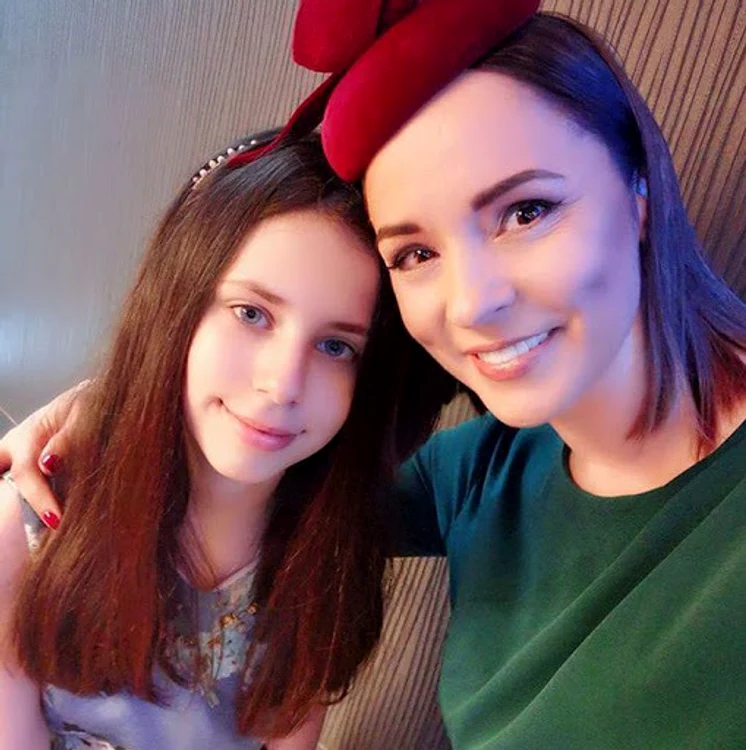 5 andreea marin si violeta 3 jpg jpeg