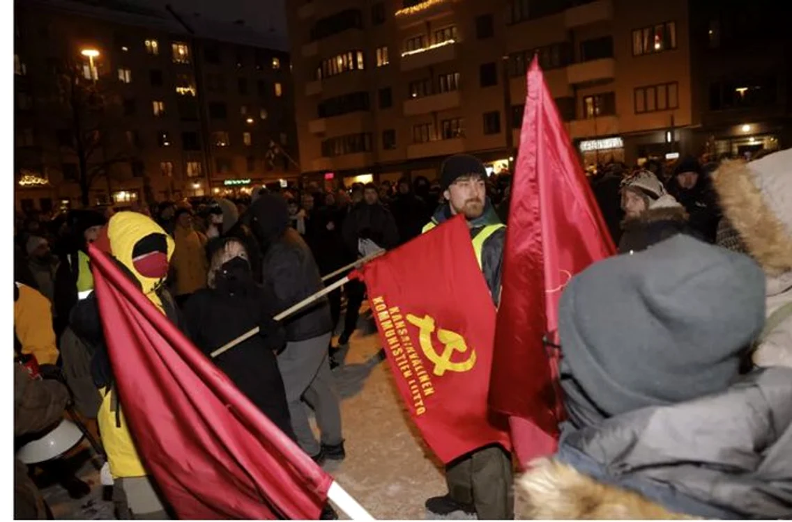 Protest nelegal la Helsinki, oprit de poliție. Foto: Nexta TV via X