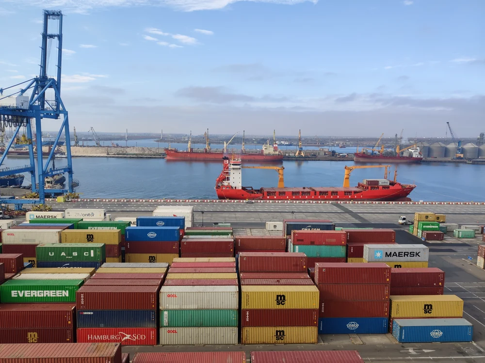 Containere în Portul Constanţa