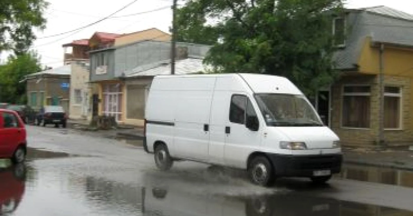 Depistaţi la volan sub influenţa băuturilor alcoolice