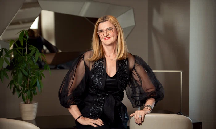 Elisabeta Lipă foto Ok Magazine DSC 4020 (2) jpg